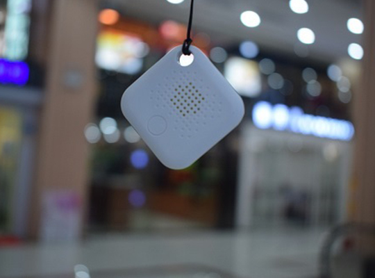 云里物里智能防丟器亮相博覽會受青睞